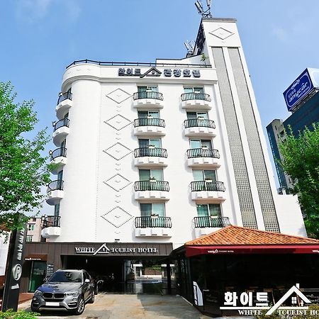 White Tourist Hotel Jeonju Zewnętrze zdjęcie