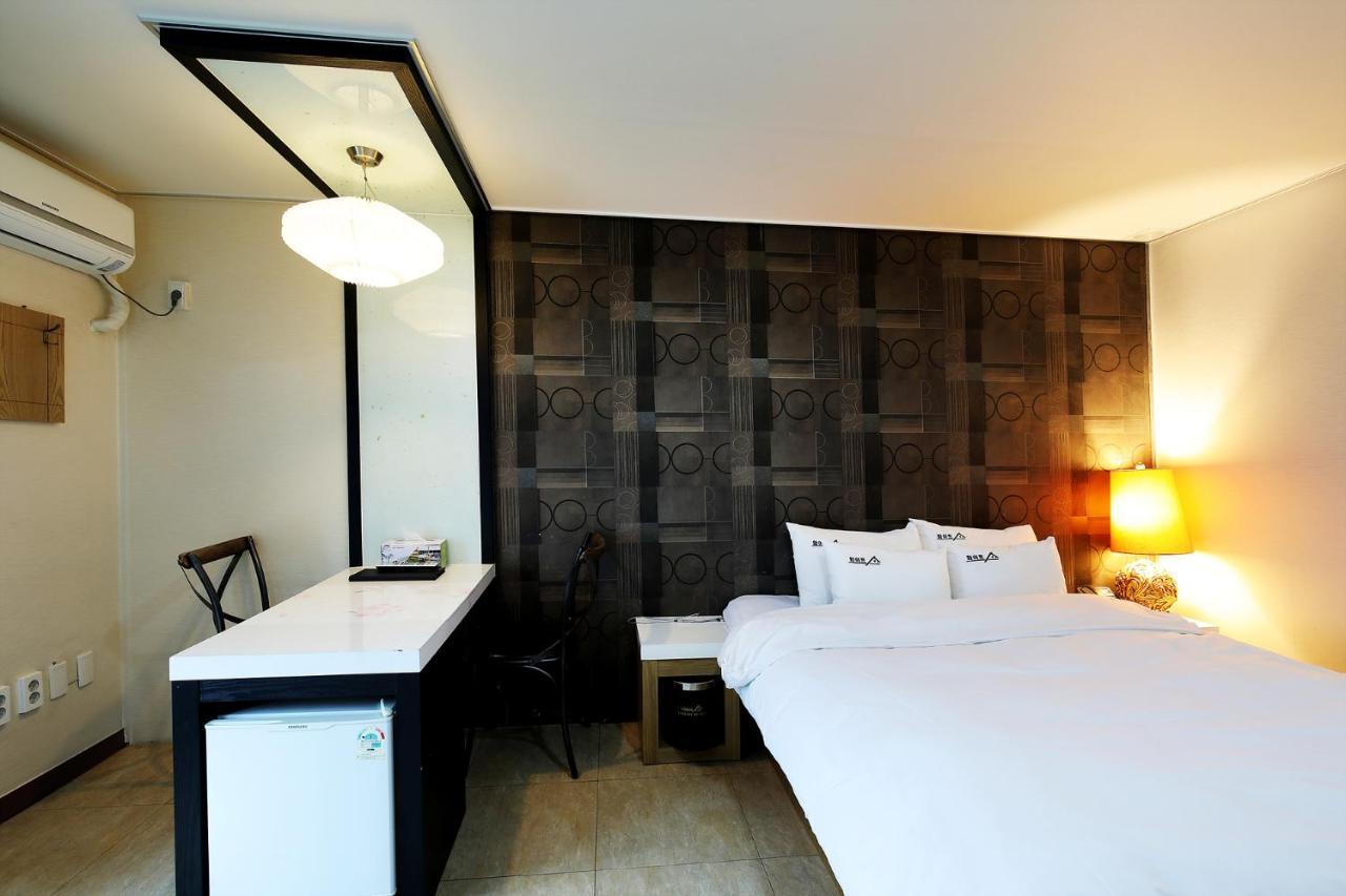 White Tourist Hotel Jeonju Zewnętrze zdjęcie