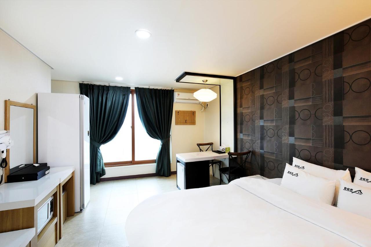 White Tourist Hotel Jeonju Zewnętrze zdjęcie