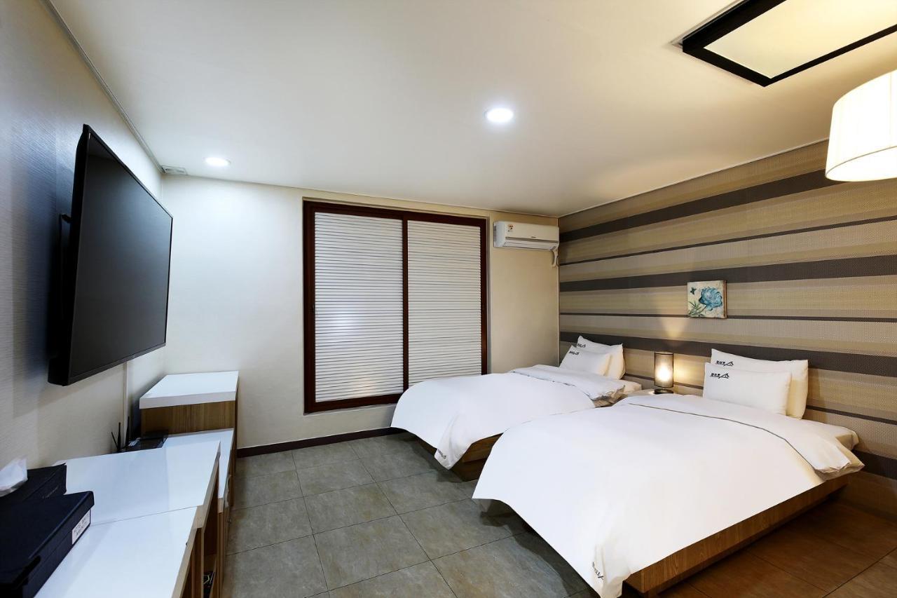 White Tourist Hotel Jeonju Zewnętrze zdjęcie