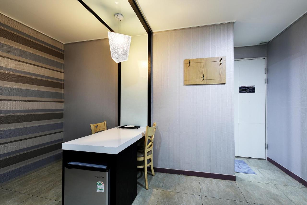 White Tourist Hotel Jeonju Zewnętrze zdjęcie