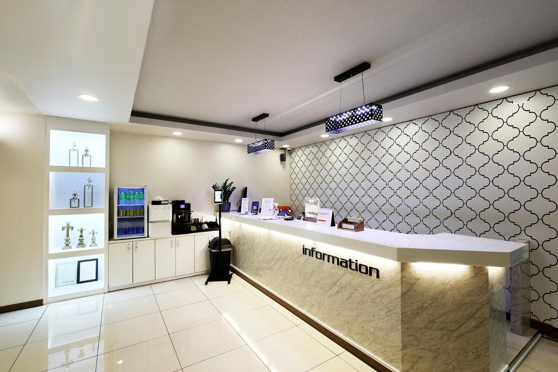 White Tourist Hotel Jeonju Zewnętrze zdjęcie
