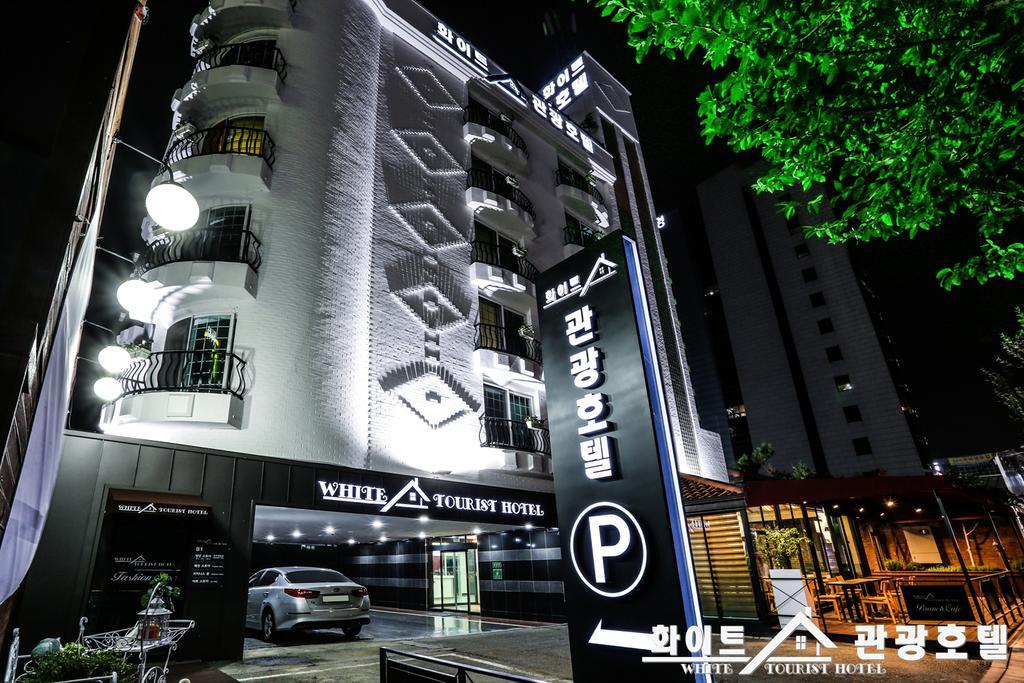 White Tourist Hotel Jeonju Zewnętrze zdjęcie